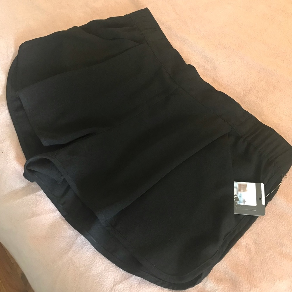 UO | Pleated Tap Short
